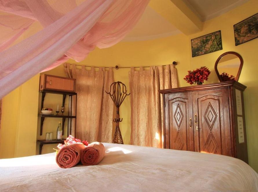 Castle Hotel بوكْرا المظهر الخارجي الصورة